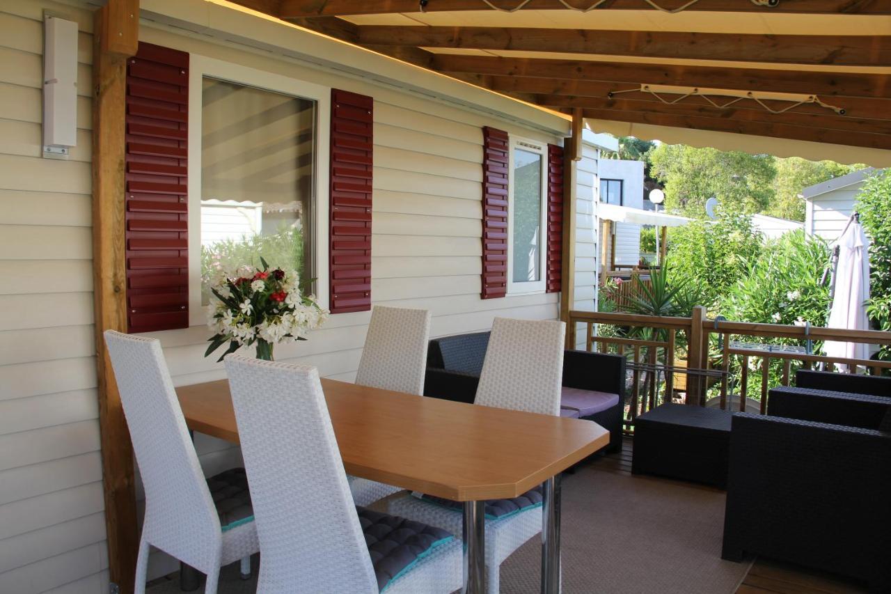 Mobil-home 4 étoiles Espace Piscine